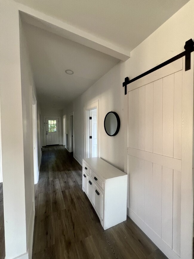 Building Photo - Charming 4-Bedroom Home for Rent/Sale