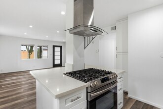 Building Photo - Stunning New Construction in Mission Hills – 3BR/2BA – Going Quick | 4 Weeks of Free Rent + Free ...