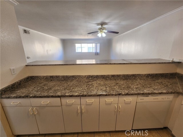 Building Photo - 14006 Vanowen St