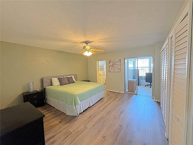 Building Photo - 2001 World Pkwy Blvd