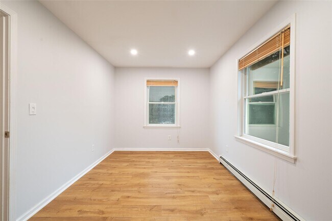 Building Photo - 60 Remington Pl
