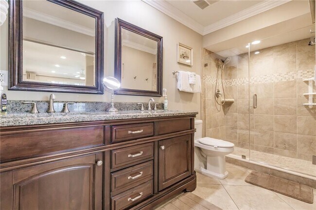 Building Photo - 1055 W Peppertree Dr