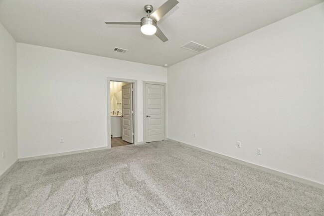 Building Photo - 204 Merrick Rd