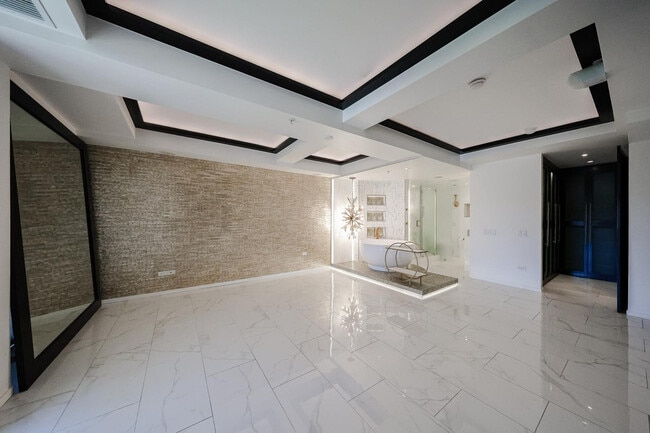 Building Photo - 7157 E Rancho Vista Dr