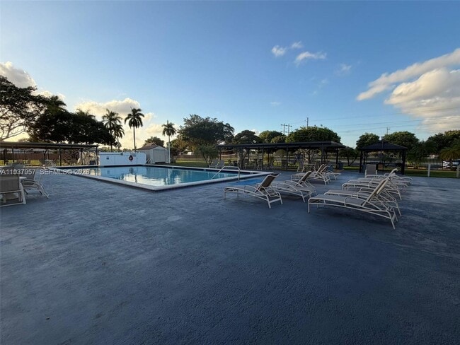 Building Photo - 9507 NW 80th Ct