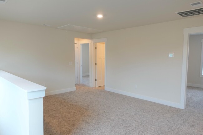 Building Photo - 100 Boren Wy