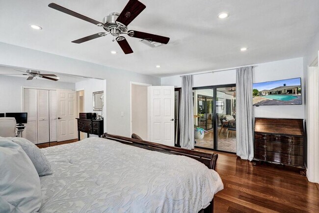 Building Photo - Boca Raton Beautifully Updated 4 Bedroom Pool Home
