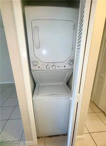 Building Photo - 3417 SW Santa Barbara Pl