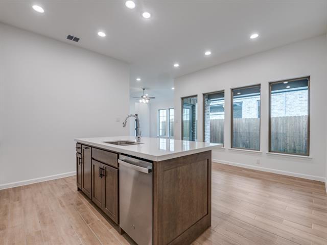 Building Photo - 4331 Hudson St