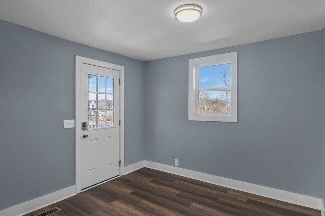 Building Photo - Four Bedroom Ranch in Elizabeth Park!