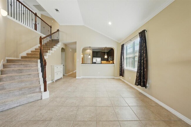 Building Photo - 27154 Harvest Pointe Ln