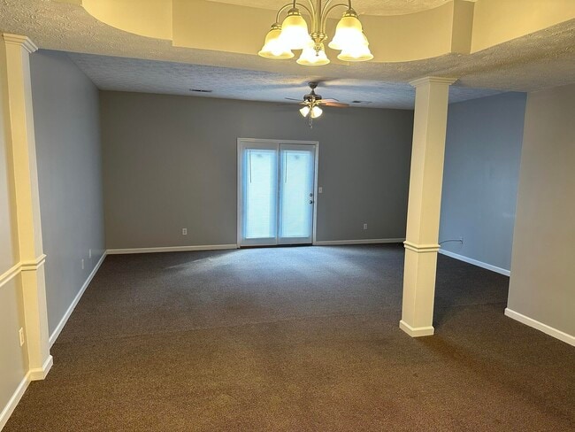 Building Photo - 2003 River Ridge Rd