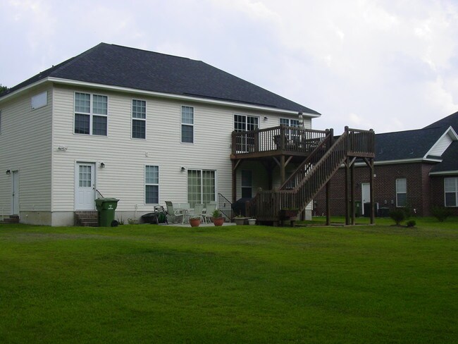 Building Photo - 215 Pink Dogwood Ln