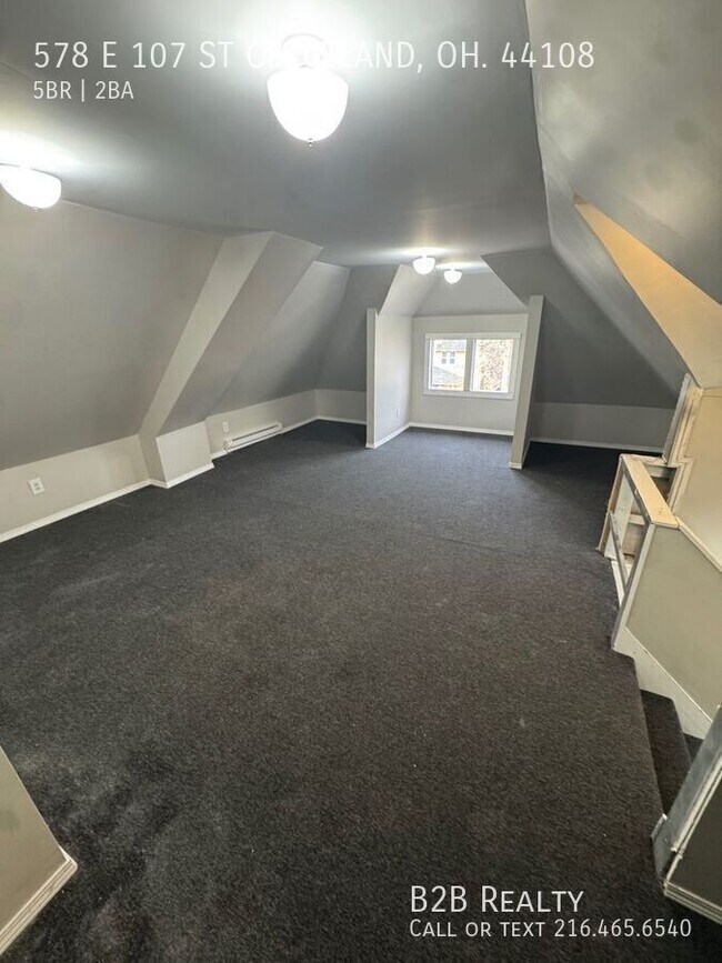 Building Photo - 578 E 107th St