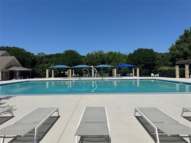 Building Photo - 1020 Lake Sierra Wy