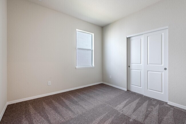 Building Photo - 12327 SW Sand Dollar Wy