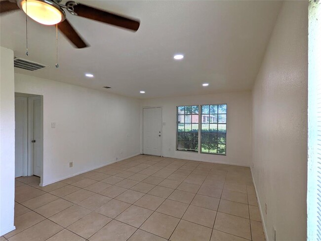 Building Photo - 12224 Ormandy St