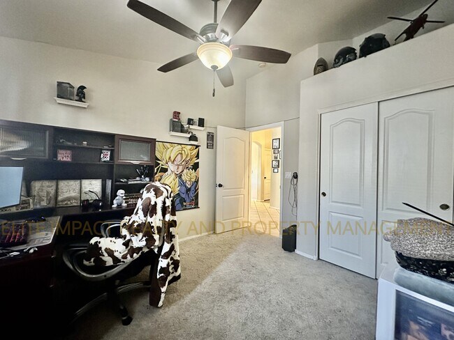 Building Photo - 7510 N Thornwood Rd