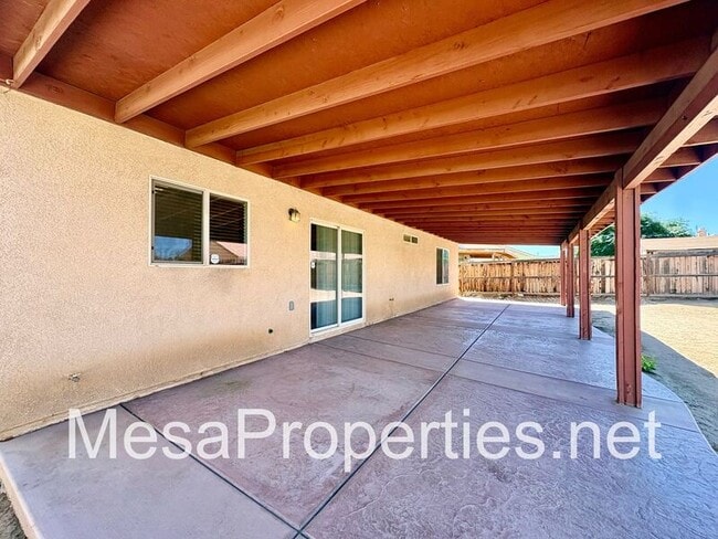Building Photo - 15670 Pearmain St