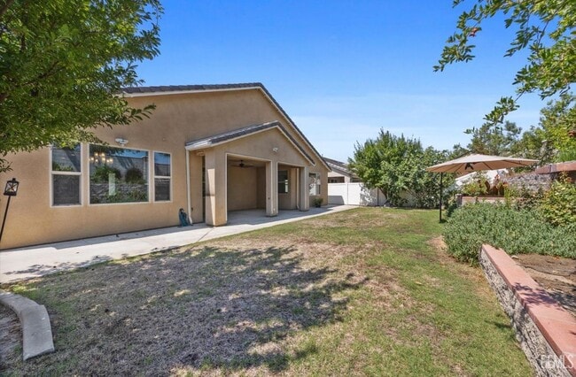 Building Photo - 13600 Pixton Ave