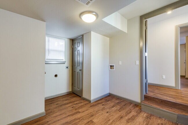 Building Photo - 2412 NW 40th St