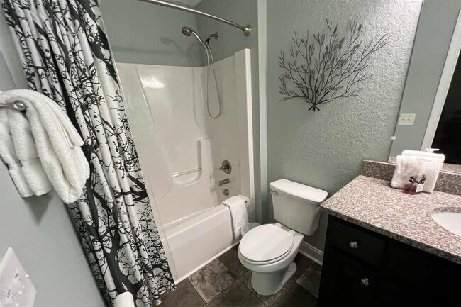 Building Photo - 121 Sawmill Springs Rd