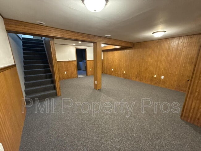 Building Photo - 8150 S 88th St