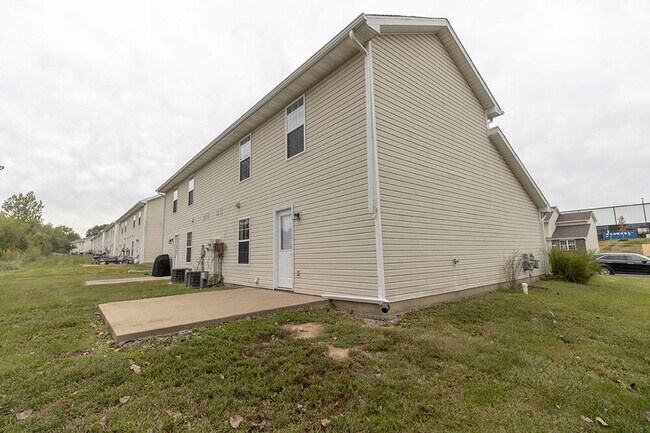 Building Photo - 5810 Canaveral Dr