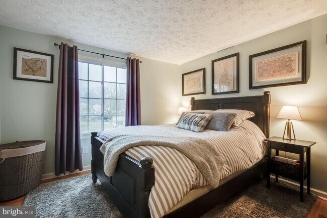 Building Photo - 8280 Wold Den Ct