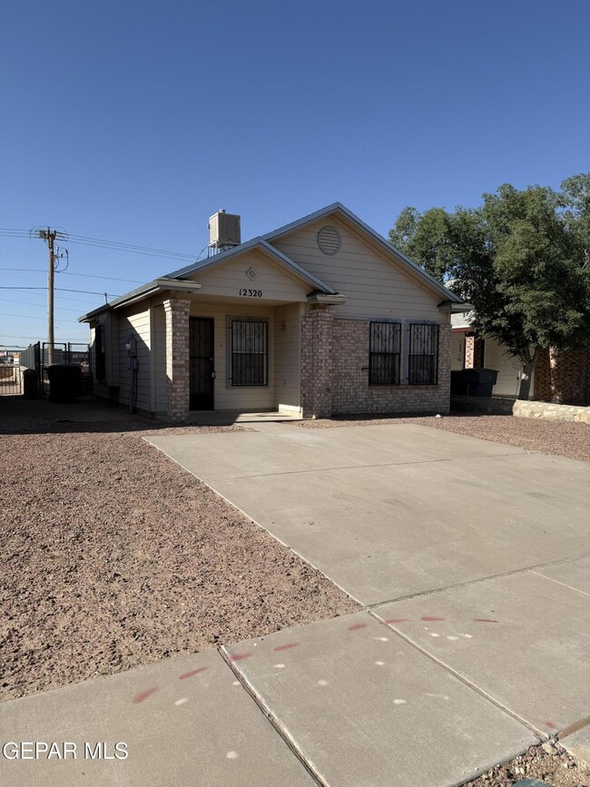 Building Photo - 12320 Robert Dahl Dr