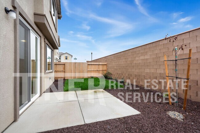 Building Photo - 8540 Anker Wy