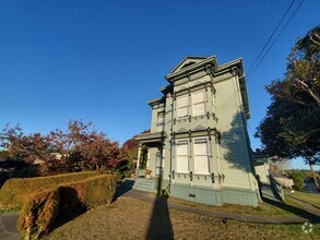 Building Photo - 2031 F St