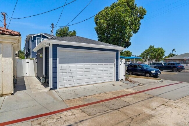 Building Photo - 701 H Ave
