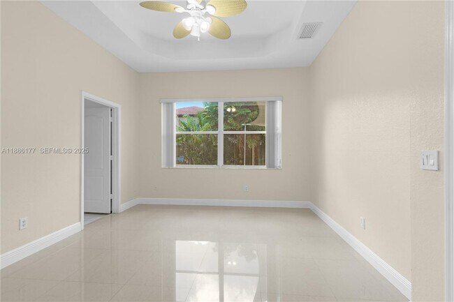 Building Photo - 4108 NE 22nd St