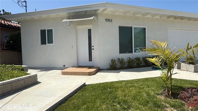 Building Photo - 9343 Crystal View Dr