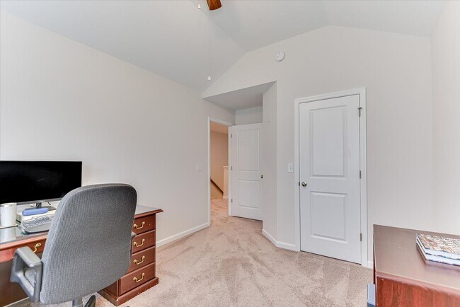 Building Photo - 6051 Big Pond Trl