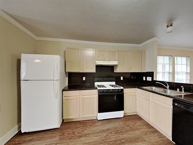 Building Photo - 18722 Atasca Oaks Dr