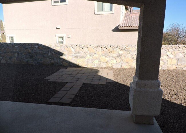 Building Photo - 3100 Tierra Mina Dr