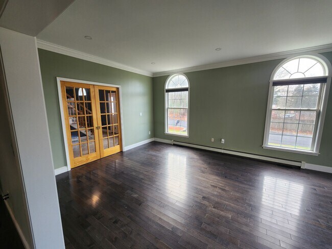 Building Photo - 30 Mary Ann Way