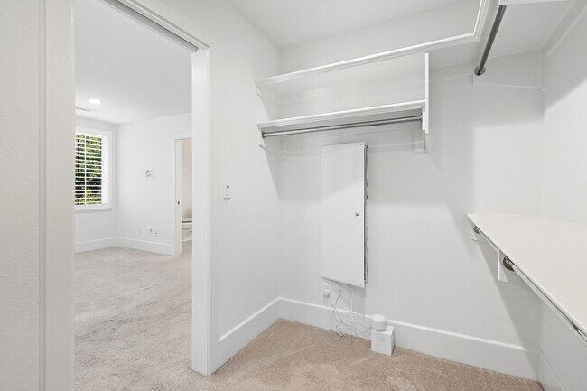 Building Photo - 39527 Stevenson Pl
