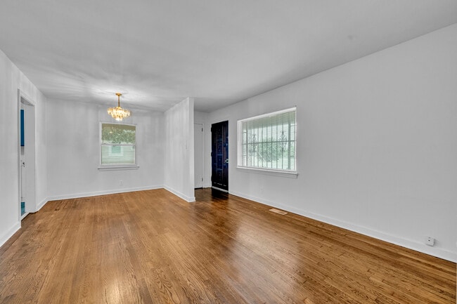 Building Photo - 1725 Mims St SW