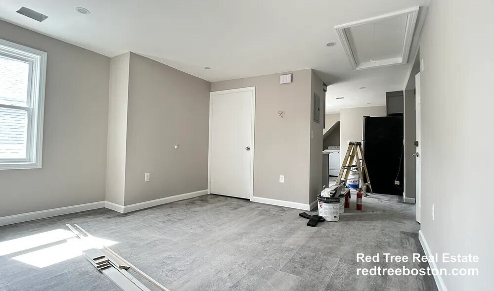 Building Photo - 16 Long Ave