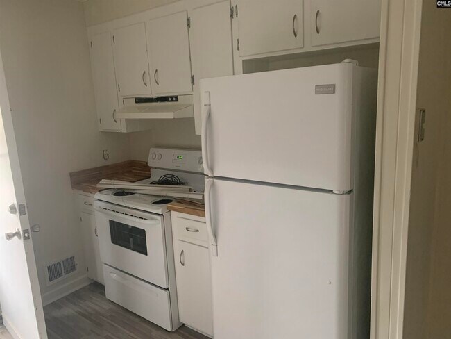 Building Photo - 2403 Duncan St