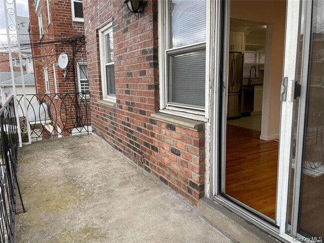 Building Photo - 43-21 212th St