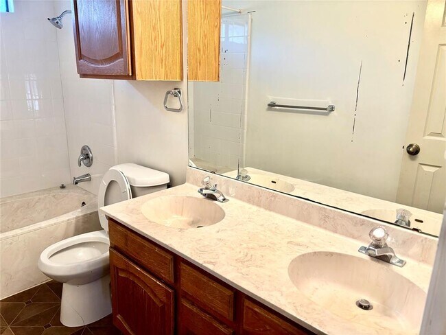 Building Photo - 2707 Buckeye Trail