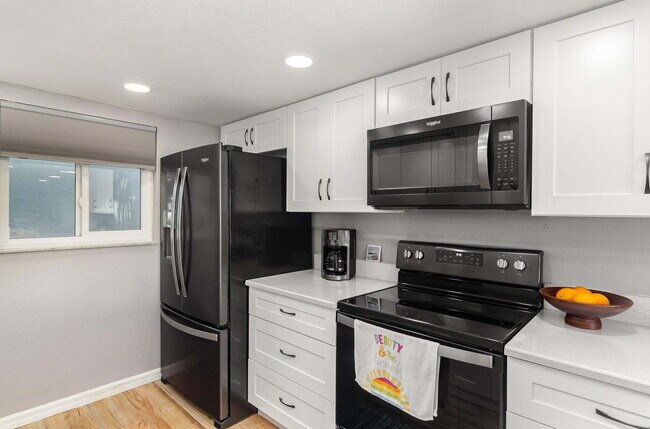 Building Photo - Welcome to Your Beachfront Escape at Beach Winds, Cocoa Beach!