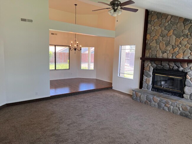 Building Photo - 1010 Nez Perce Dr