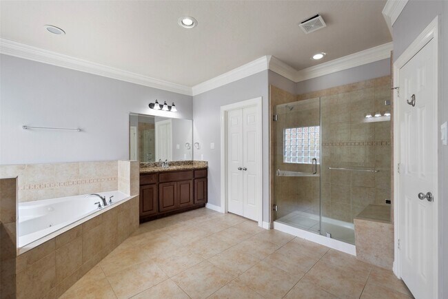 Building Photo - 7827 Trinity Hills Ln