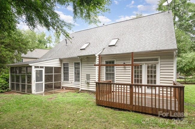 Building Photo - 10010 Gladwick Ct
