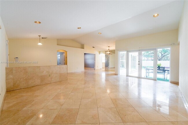 Building Photo - 1840 SW 135th Way